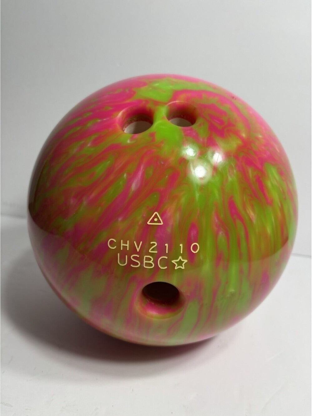 Pyramid USBC Bowling Ball Pink/Grn Swirl Colored 10 Pounds